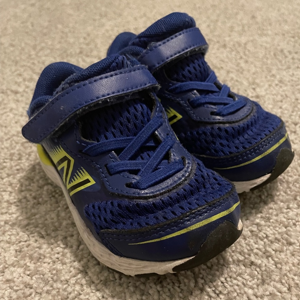 NEW BALANCE Baby Sneakers Size 5